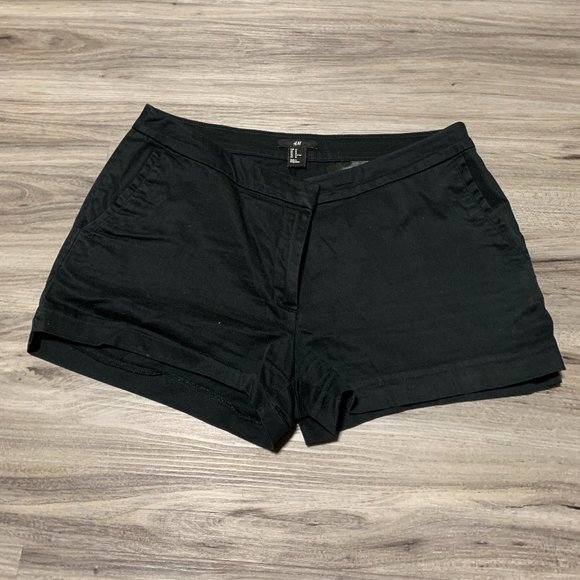 H&M | Women's Black Shorts Size 10 - Picture 1 of 5